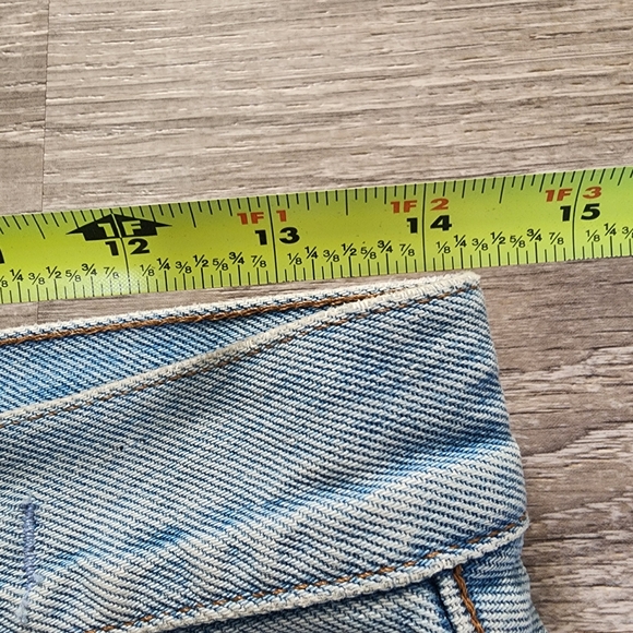 MADEWELL 100% Cotton Relaxed Denim Cutoff Button Fly Light Wash Jean Shorts 23 - Picture 5 of 13